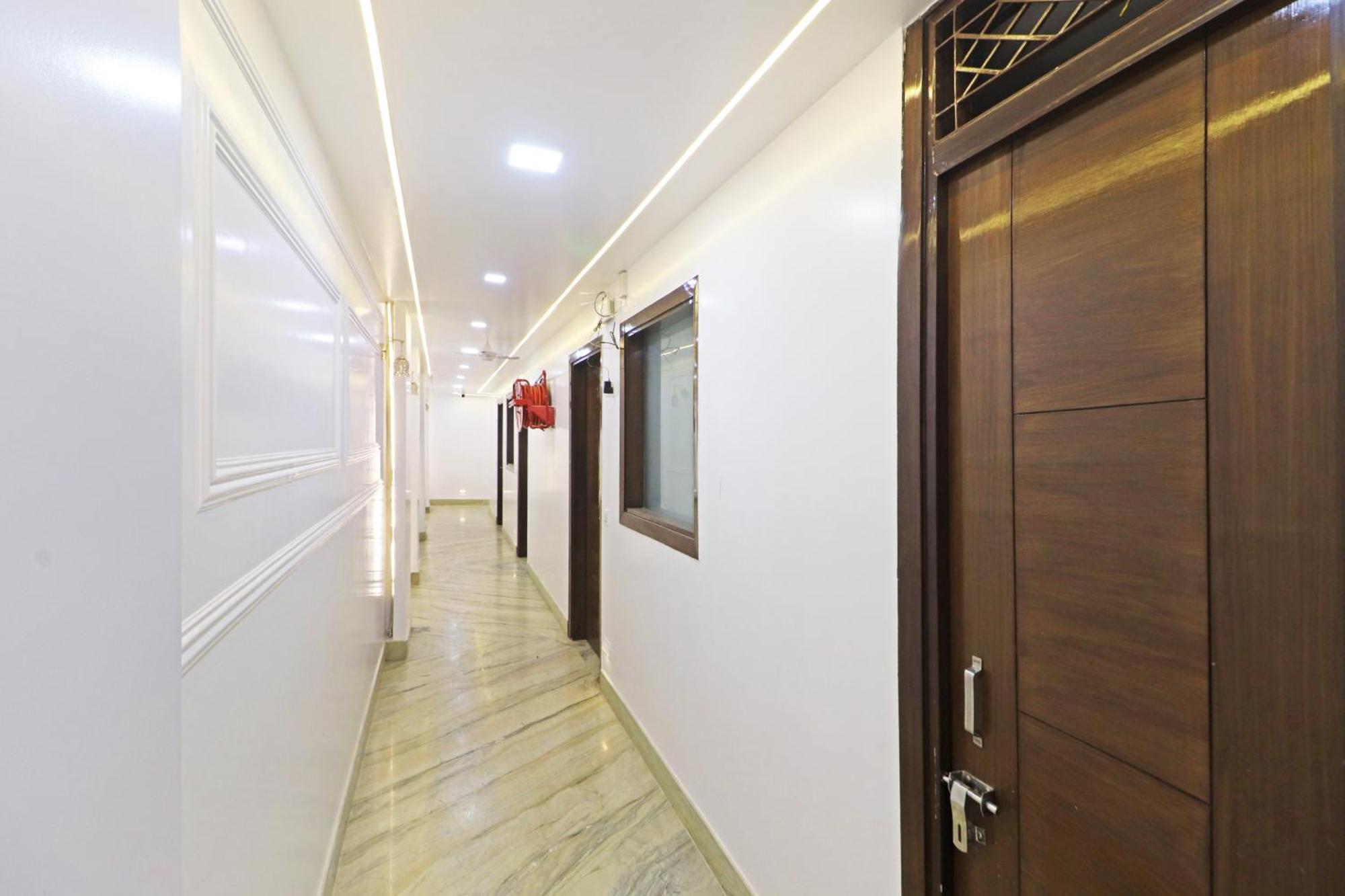 Frankstay By Samrat Residency 10 Mints Walking Distance Nizamuddin Railway Station Hotel 4*