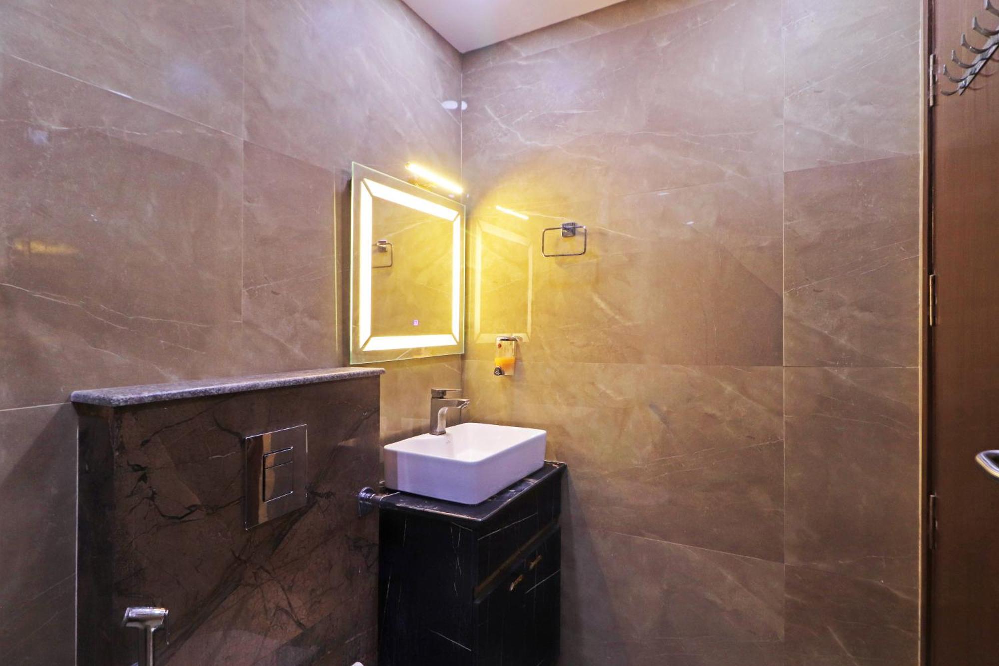 Frankstay By Samrat Residency 10 Mints Walking Distance Nizamuddin Railway Station 4*