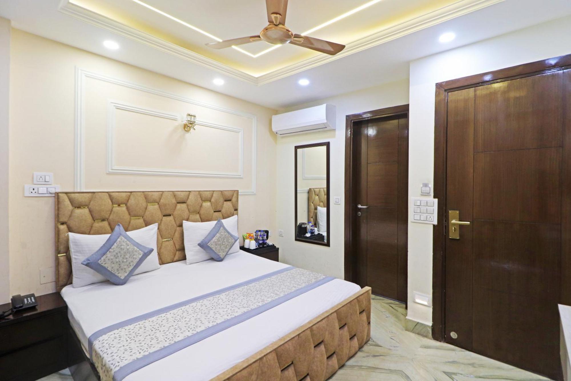 Hotel Frankstay By Samrat Residency 10 Mints Walking Distance Nizamuddin Railway Station 4*