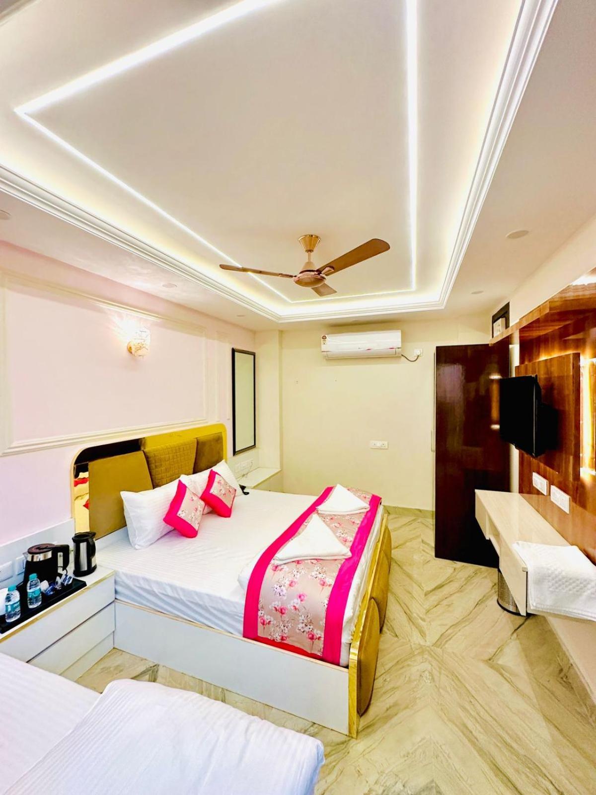 Frankstay By Samrat Residency 10 Mints Walking Distance Nizamuddin Railway Station